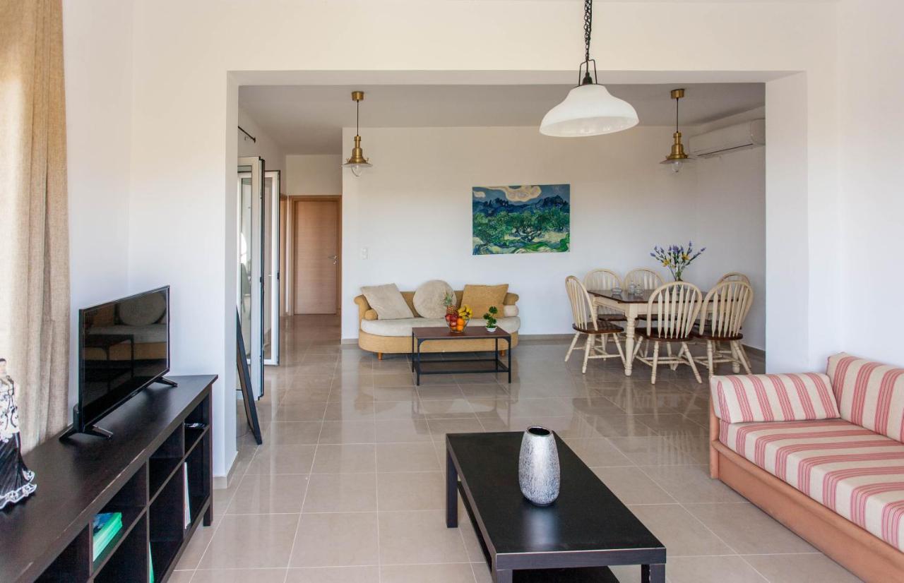 Hillside Seaview Apartment Stalos Luaran gambar